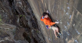 alex-honnold-climbing-660